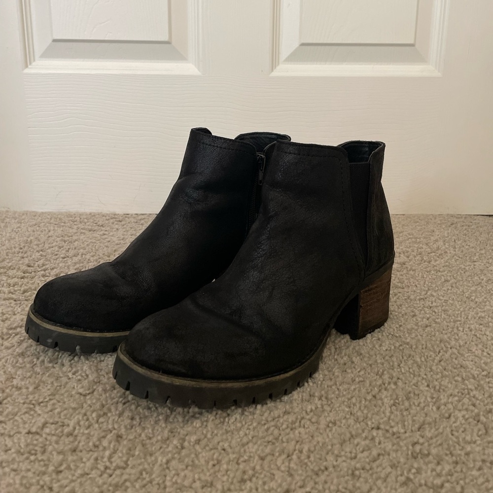 Carlos boots